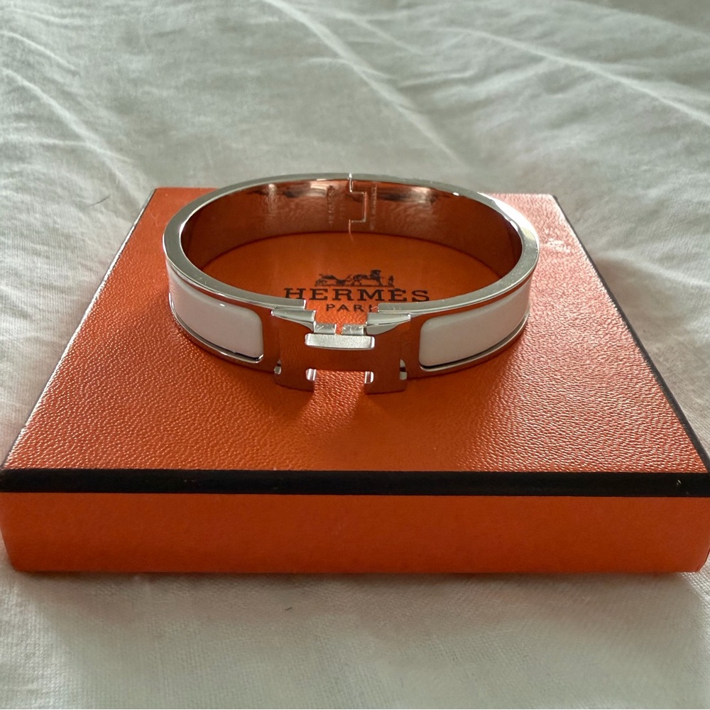 Hermes Click H Bracelet in White BRAND NEW - Picture 5 of 6